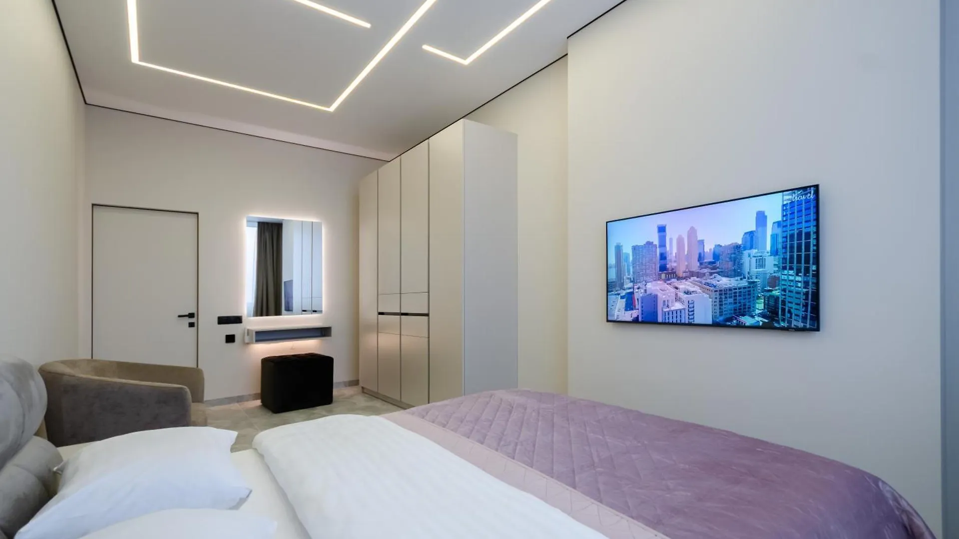 Petrovdom Apartments 33-413 In Rc Manhattan , Beresteiskyi 11 키예프 우크라이나