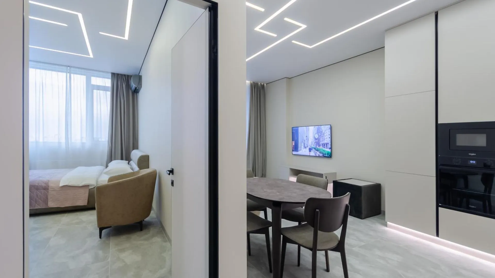 Petrovdom Apartments 33-413 In Rc Manhattan , Beresteiskyi 11 키예프