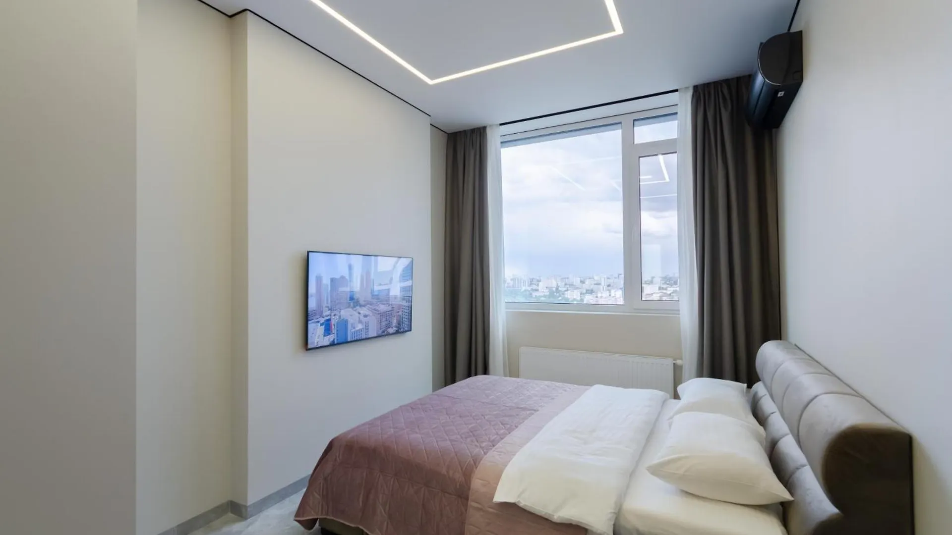 Petrovdom Apartments 33-413 In Rc Manhattan , Beresteiskyi 11 키예프 우크라이나